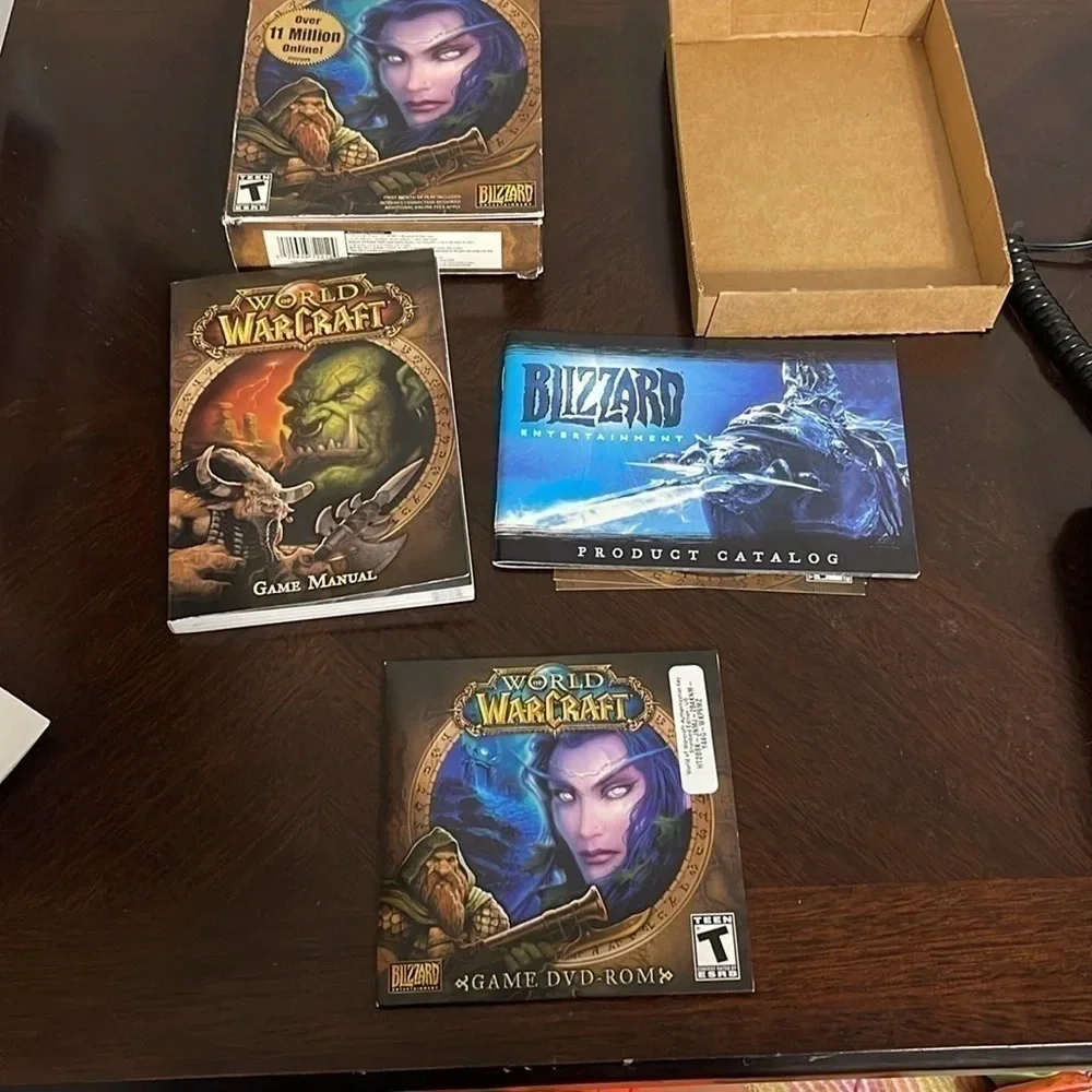 World of WarCraft 2004-2008 Game Manual - Picture 6 of 7